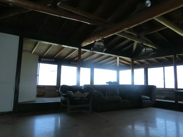 生駒市あすか野北２丁目の中古一戸建のリビング画像