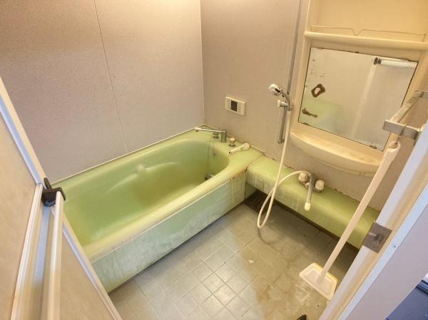 アコール学園前のバス画像