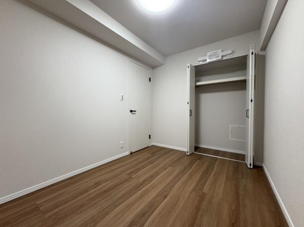 ヴェルナール富雄2番館の洋室画像