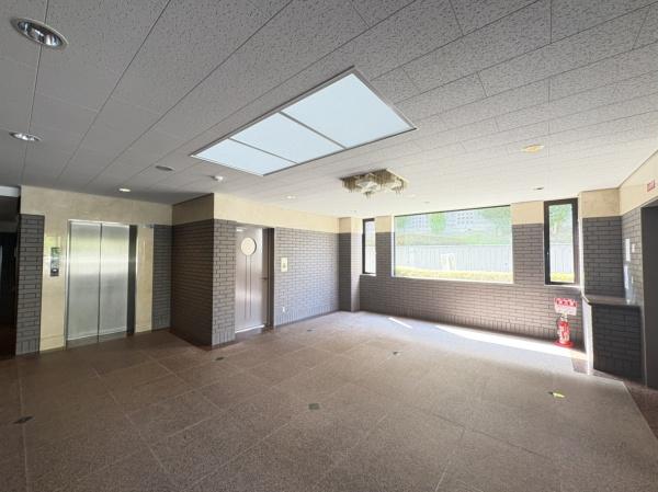 ヴェルナール富雄2番館のエントランス画像