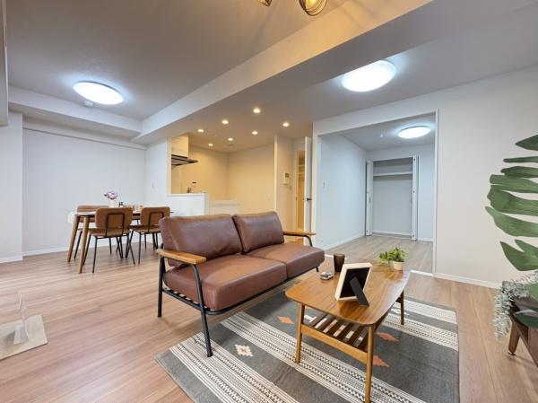 ヴェルナール富雄2番館のリビング画像