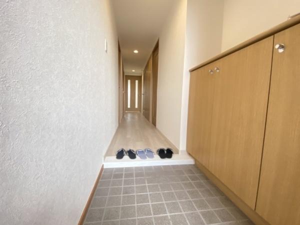 ステイツ富雄の玄関画像