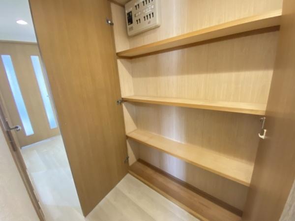 ステイツ富雄の玄関画像