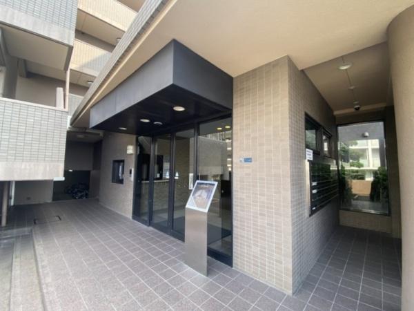 ステイツ富雄のエントランス画像