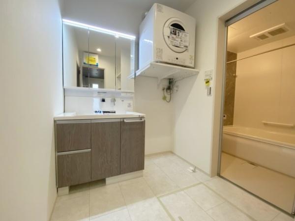 生駒市俵口町の新築一戸建の洗面台・洗面所画像