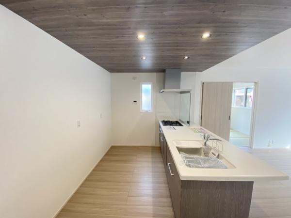 生駒市俵口町の新築一戸建のキッチン画像