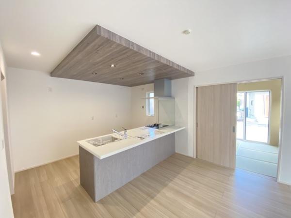 生駒市俵口町の新築一戸建のキッチン画像