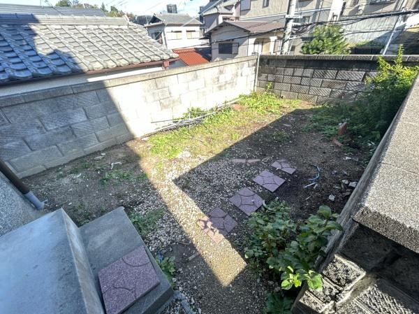 奈良市富雄元町１丁目の中古一戸建の庭画像