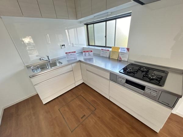 奈良市富雄元町１丁目の中古一戸建のキッチン画像