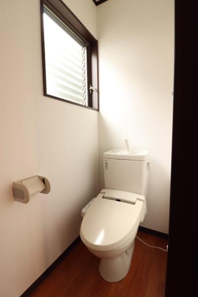 奈良市帝塚山1丁目の中古一戸建のトイレ画像