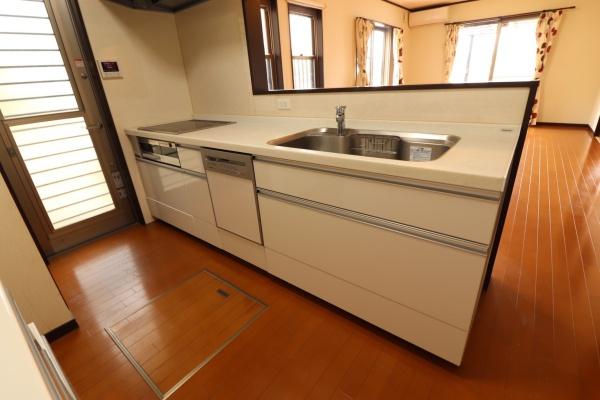 奈良市帝塚山1丁目の中古一戸建のキッチン画像