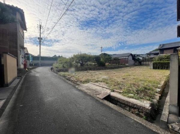 斑鳩町法隆寺西1丁目　売土地の前面道路含む現地写真画像