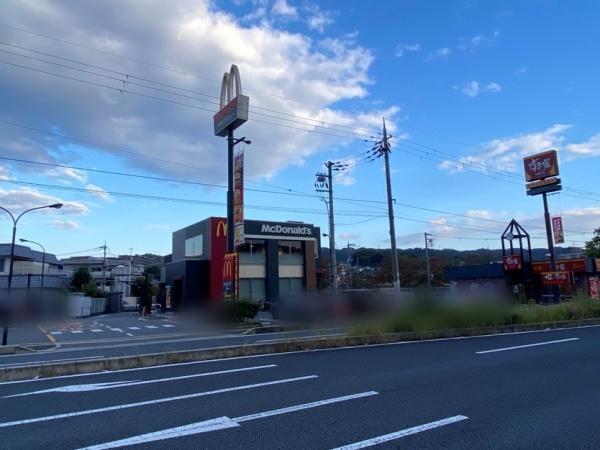 生駒市有里町の新築一戸建の飲食店画像