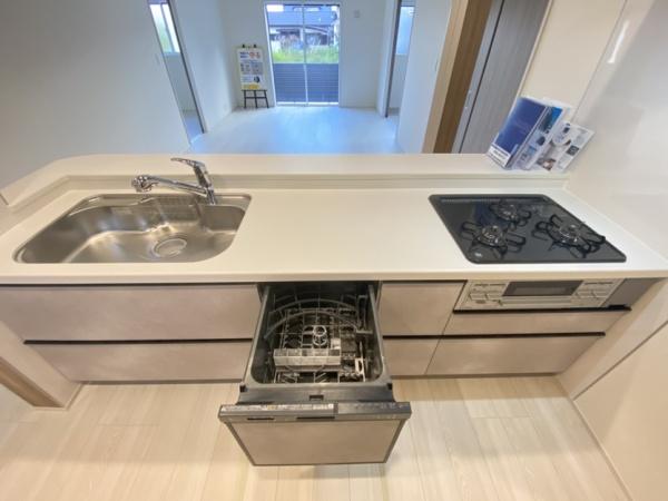 生駒市有里町の新築一戸建のキッチン画像