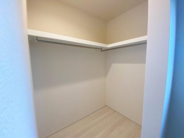 生駒市有里町の新築一戸建の収納画像