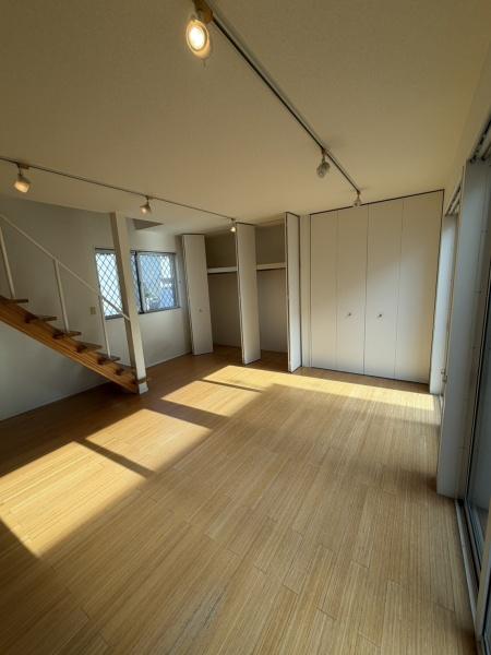 奈良市中町　中古戸建のリビング画像