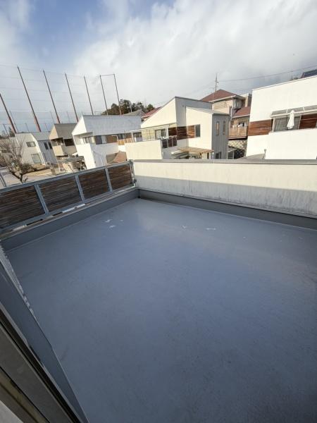 奈良市中町　中古戸建のバルコニー画像