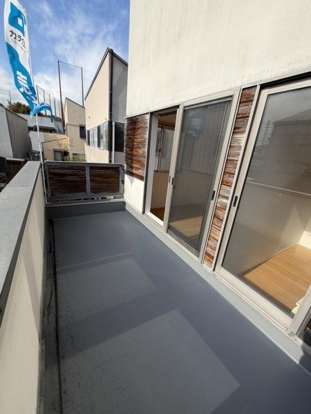 奈良市中町　中古戸建のバルコニー画像