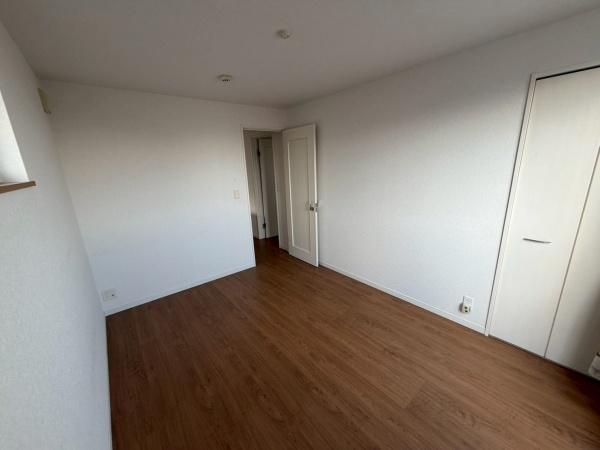 三郷町勢野北 中古戸建の洋室画像