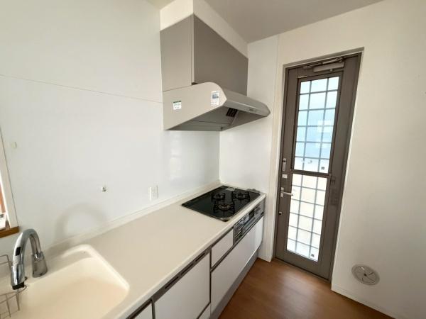 三郷町勢野北 中古戸建のキッチン画像