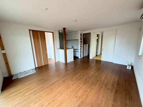 三郷町勢野北 中古戸建のリビング画像