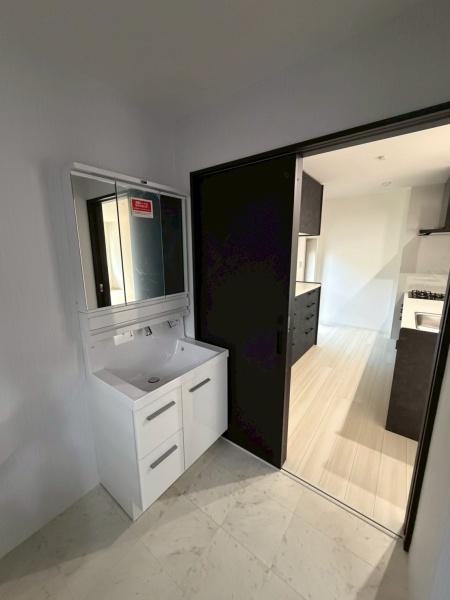 生駒西旭ケ丘　中古一戸建ての洗面台・洗面所画像