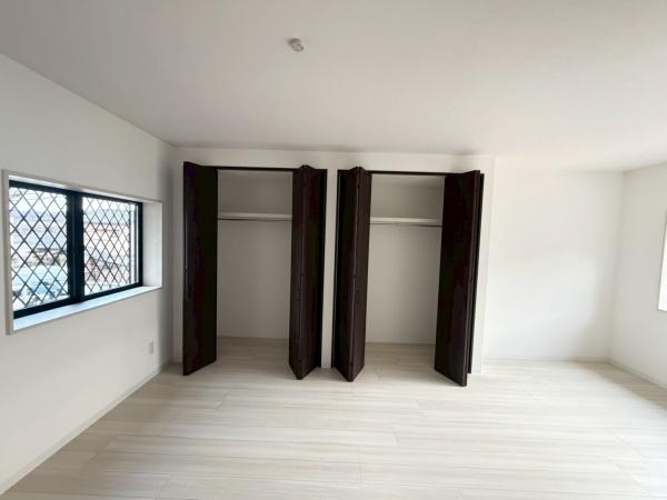 生駒西旭ケ丘　中古一戸建ての洋室画像