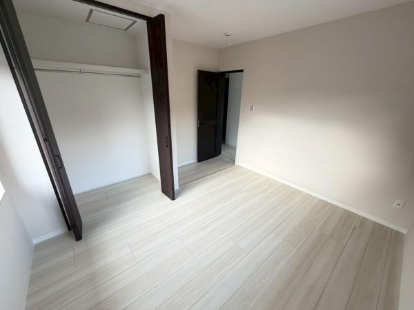 生駒西旭ケ丘　中古一戸建ての洋室画像