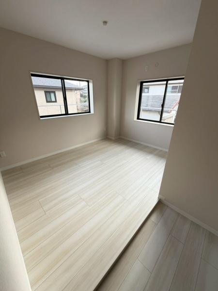 生駒西旭ケ丘　中古一戸建ての洋室画像