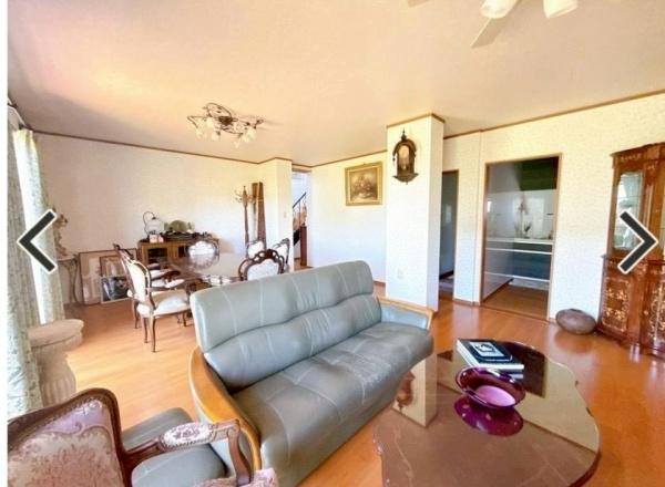 奈良市帝塚山1丁目 中古住宅のリビング画像