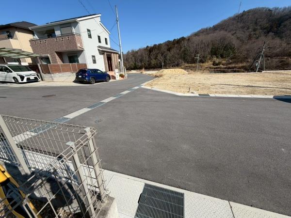 生駒市翠光台新築住宅　4号地の前面道路含む現地写真画像