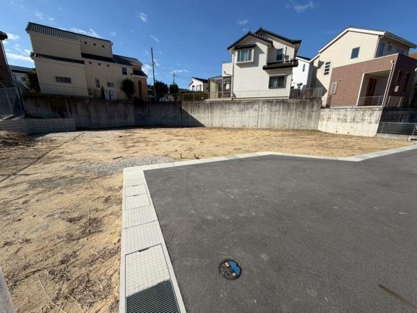 生駒市翠光台 新築住宅 3号地の前面道路含む現地写真画像