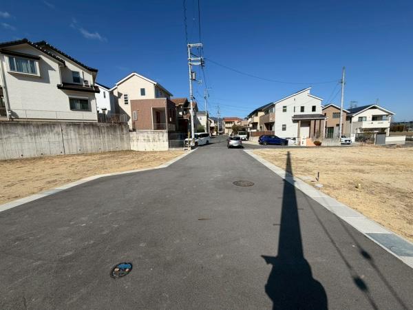 生駒市翠光台 新築住宅 1号地の前面道路含む現地写真画像