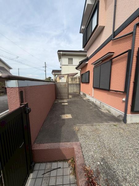 生駒市真弓３丁目の中古一戸建の庭画像