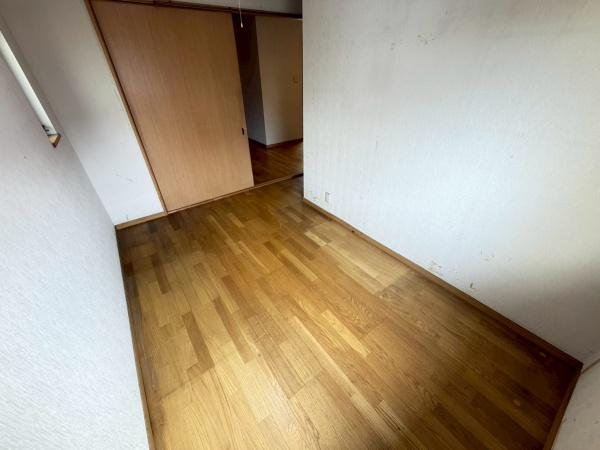 生駒市真弓３丁目の中古一戸建の洋室画像