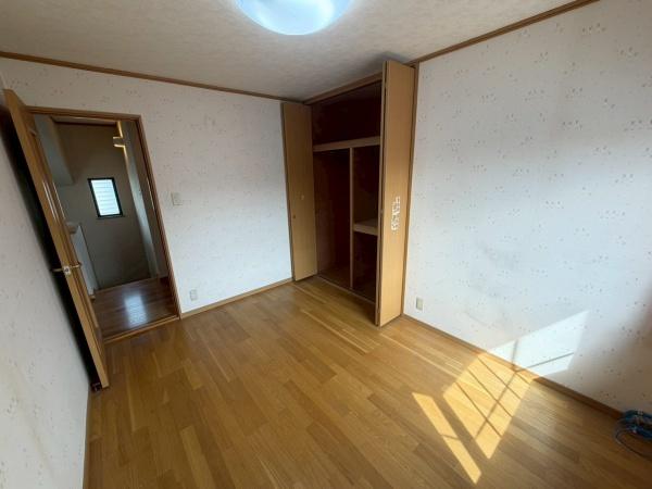 生駒市真弓３丁目の中古一戸建の洋室画像