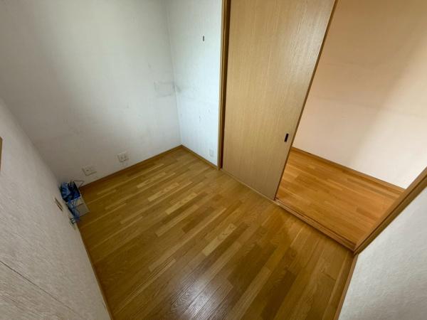 生駒市真弓３丁目の中古一戸建の収納画像