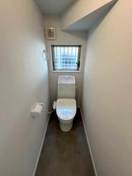 生駒郡斑鳩町龍田南５丁目のトイレ画像