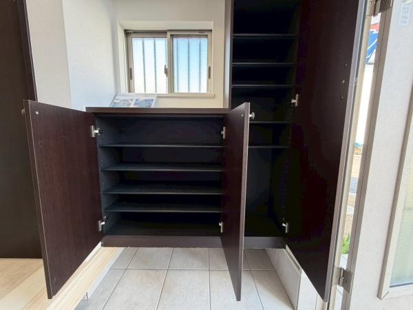 生駒郡斑鳩町龍田南５丁目の玄関画像