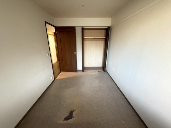 ローレルスクエア登美ヶ丘18番館の洋室画像