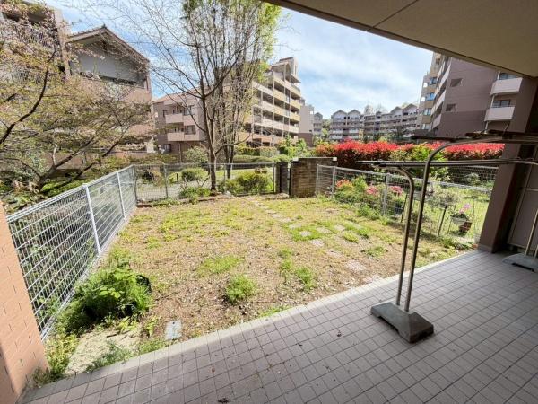 ローレルスクエア登美ヶ丘18番館のバルコニー画像