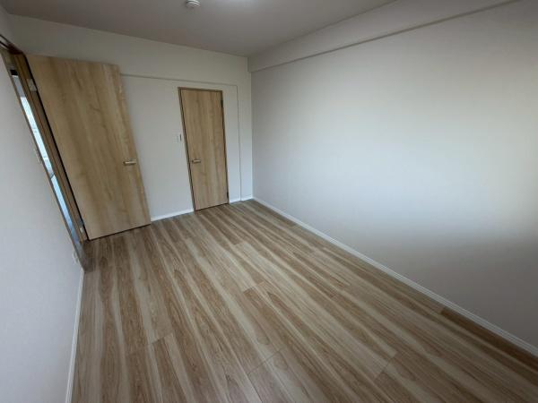 シャンティーあやめ池の洋室画像