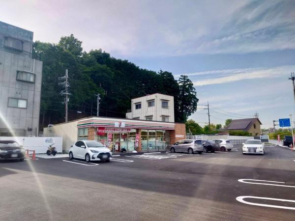 中菜畑2丁目　新築全6棟のコンビニ画像