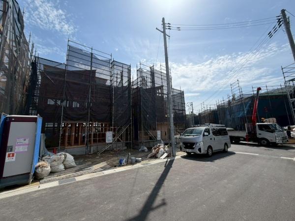 中菜畑2丁目　新築全6棟の前面道路含む現地写真画像