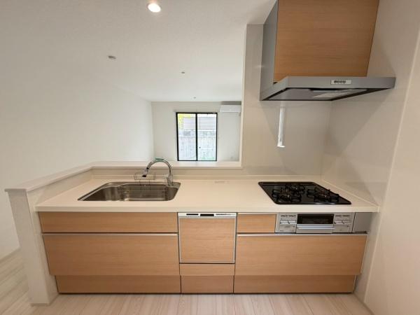 生駒市仲之町　新築住宅のキッチン画像