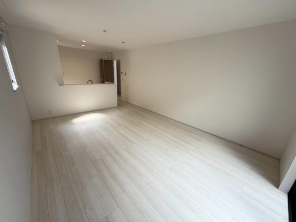 生駒市仲之町　新築住宅のリビング画像