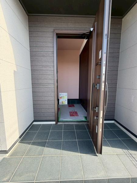 奈良県奈良市高畑町347-1の玄関画像