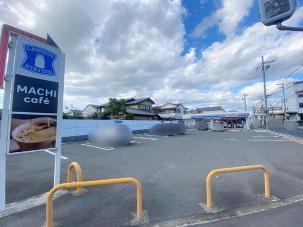 大和高田　中古戸建のコンビニ画像