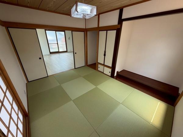 生駒市小明町　中古戸建の和室画像