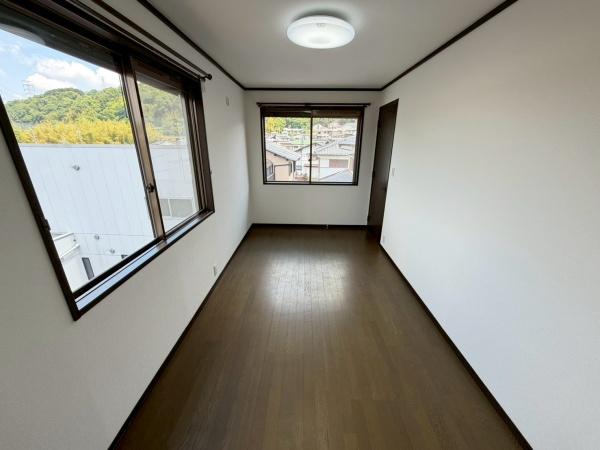 生駒市小明町　中古戸建の洋室画像
